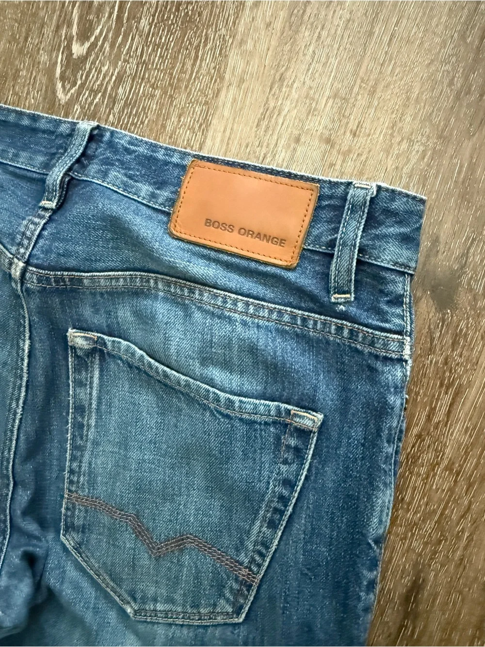 Hugo Boss Faded Blue Straight-Leg Jeans size 30